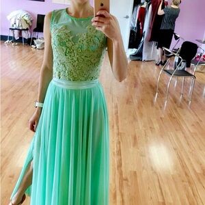 Ballroom dance Elegant Green Lace Dress.